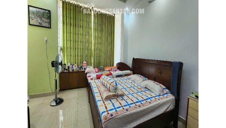Nhà Vuông SHR 4 tầng Đ.10m 120m2 – Đặng Thùy Trâm Bình Thạnh